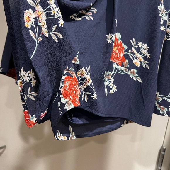 Blue Blush Derp V Neck Summer Navy Floral Romper - Picture 4 of 12